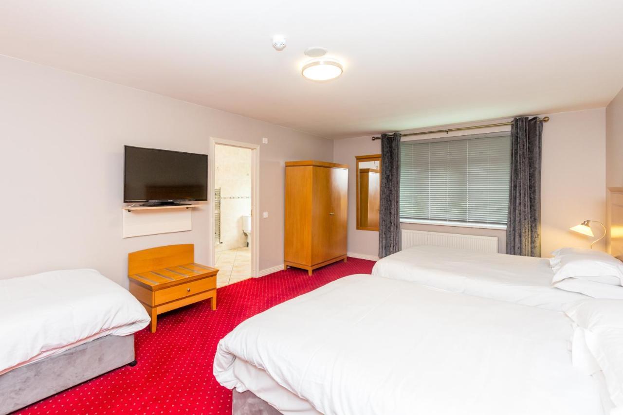 Hotel Airport View Hotel And Secret Spa Lusk